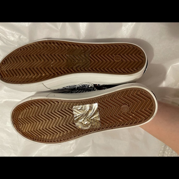 Ed Hardy shoes - Picture 5 of 5